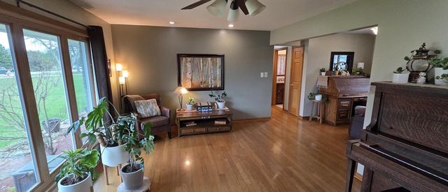 5359 Allenwood LANE, Hales Corners, WI 53130