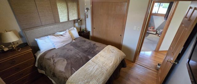5359 Allenwood LANE, Hales Corners, WI 53130