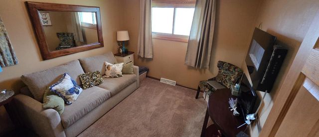 5359 Allenwood LANE, Hales Corners, WI 53130