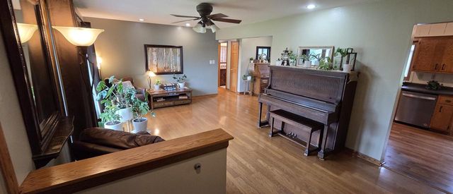 5359 Allenwood LANE, Hales Corners, WI 53130