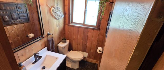 5359 Allenwood LANE, Hales Corners, WI 53130