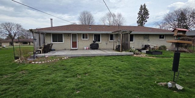 5359 Allenwood LANE, Hales Corners, WI 53130
