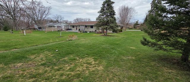 5359 Allenwood LANE, Hales Corners, WI 53130
