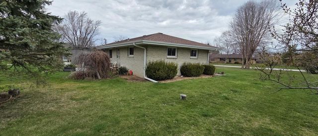 5359 Allenwood LANE, Hales Corners, WI 53130