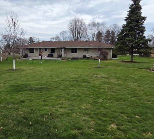 5359 Allenwood LANE, Hales Corners, WI 53130