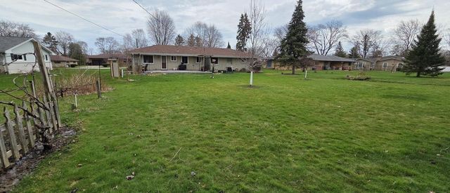 5359 Allenwood LANE, Hales Corners, WI 53130