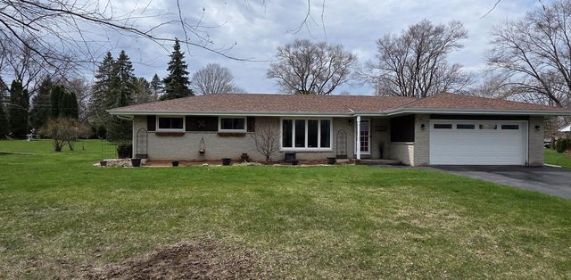 5359 Allenwood LANE, Hales Corners, WI 53130