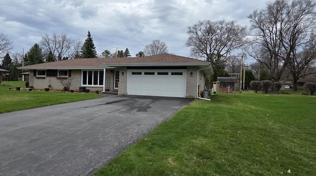 5359 Allenwood LANE, Hales Corners, WI 53130