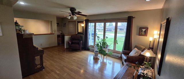 5359 Allenwood LANE, Hales Corners, WI 53130