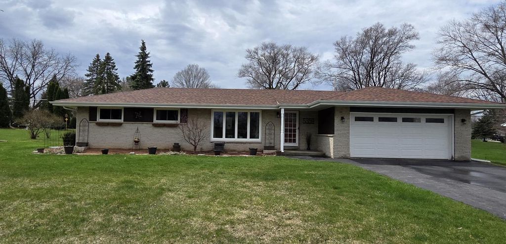 5359 Allenwood LANE, Hales Corners, WI 53130