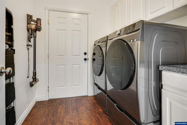 251 Fairview St, Silverton, OR 97381