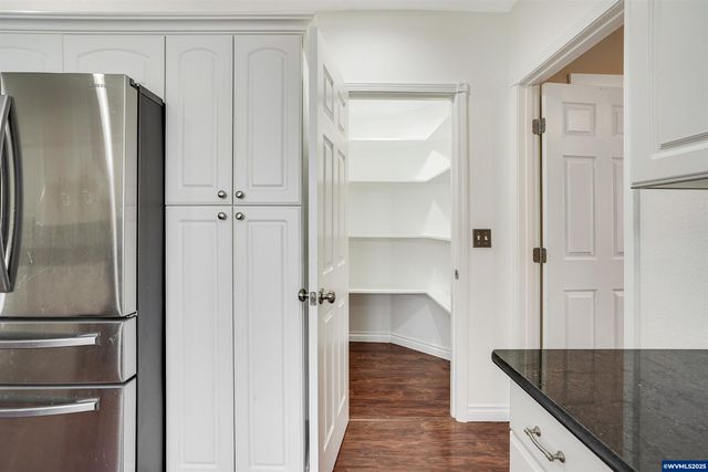 251 Fairview St, Silverton, OR 97381