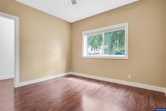 251 Fairview St, Silverton, OR 97381