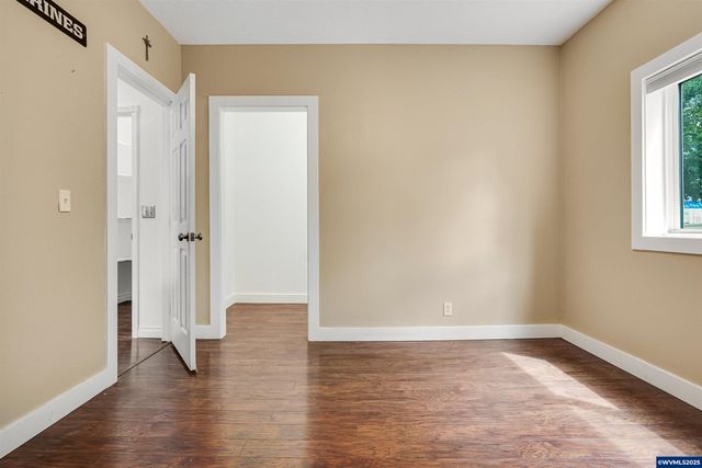 251 Fairview St, Silverton, OR 97381