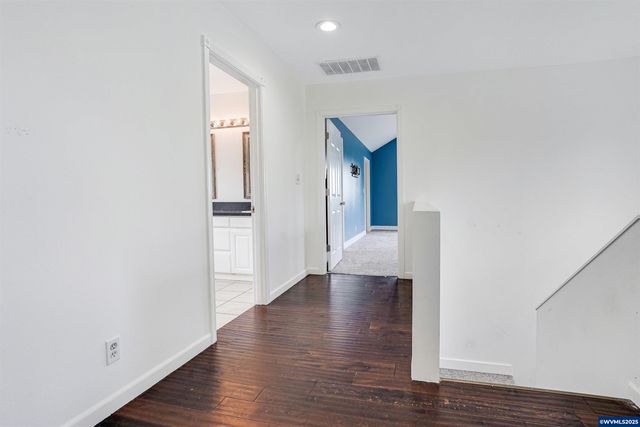 251 Fairview St, Silverton, OR 97381