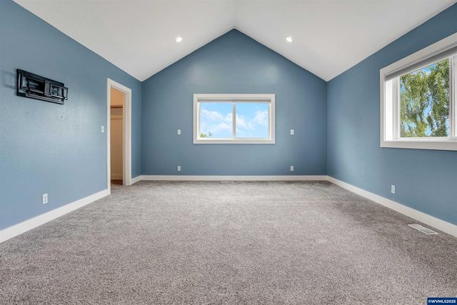 251 Fairview St, Silverton, OR 97381