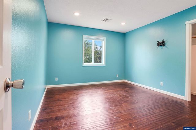 251 Fairview St, Silverton, OR 97381