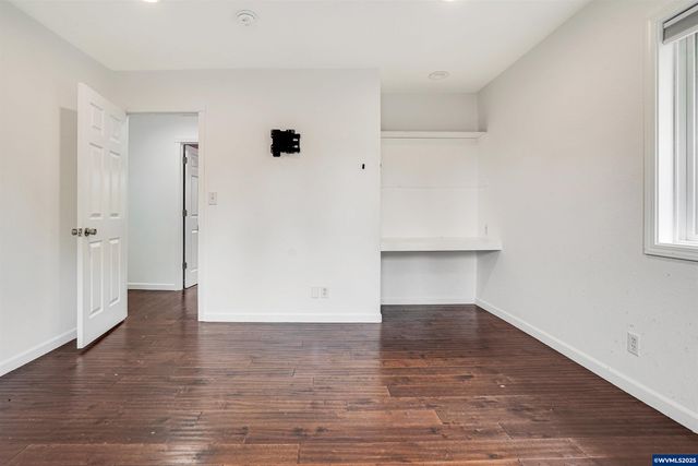 251 Fairview St, Silverton, OR 97381