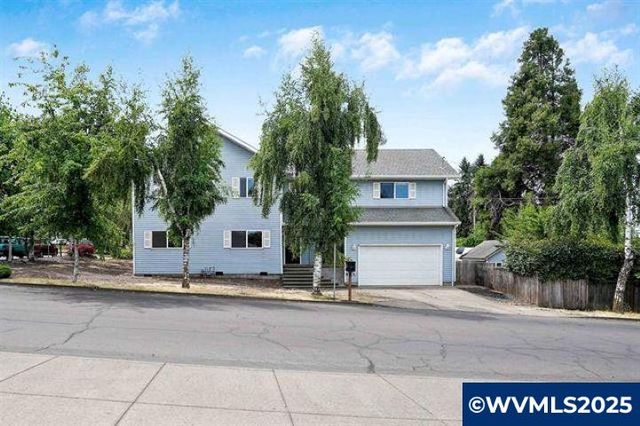 251 Fairview St, Silverton, OR 97381