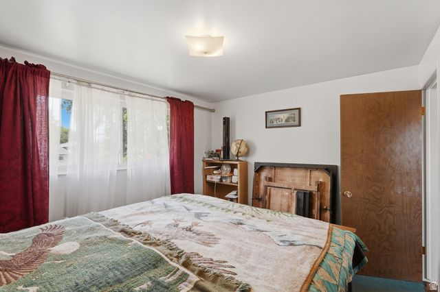 572 W 1680 N, Clinton, UT 84015