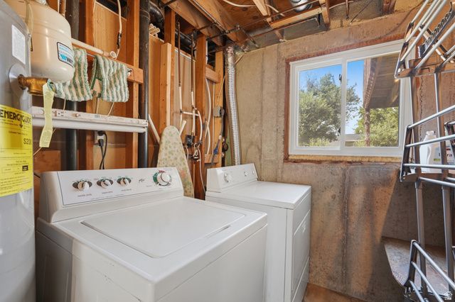 572 W 1680 N, Clinton, UT 84015