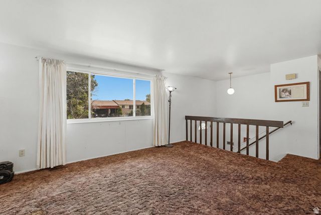 572 W 1680 N, Clinton, UT 84015