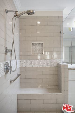 820 S Gretna Green Way 6, Los Angeles, CA 90049