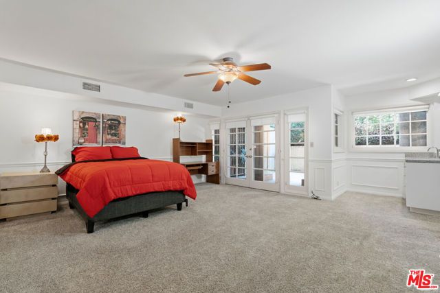 820 S Gretna Green Way 6, Los Angeles, CA 90049
