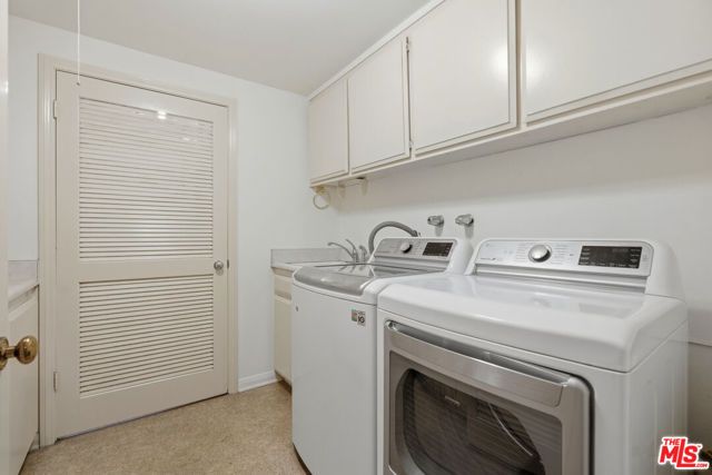 820 S Gretna Green Way 6, Los Angeles, CA 90049