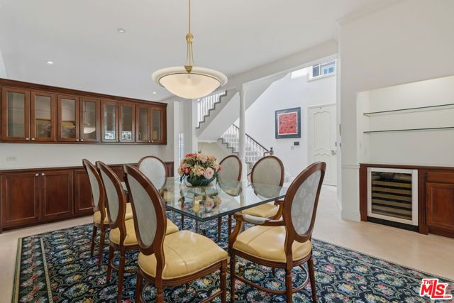 820 S Gretna Green Way 6, Los Angeles, CA 90049