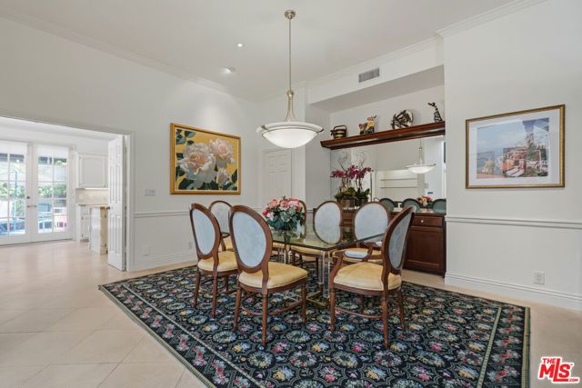 820 S Gretna Green Way 6, Los Angeles, CA 90049