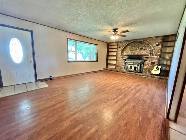 13074 NC 2700, Compton, AR 72624