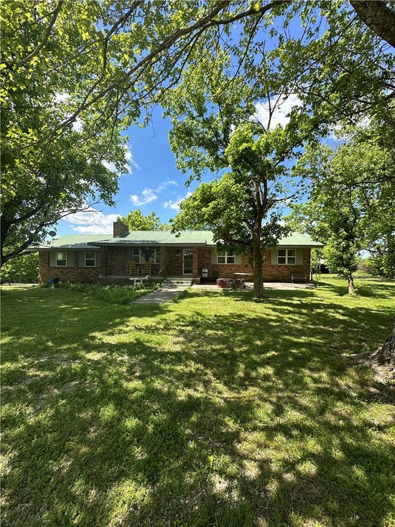 13074 NC 2700, Compton, AR 72624