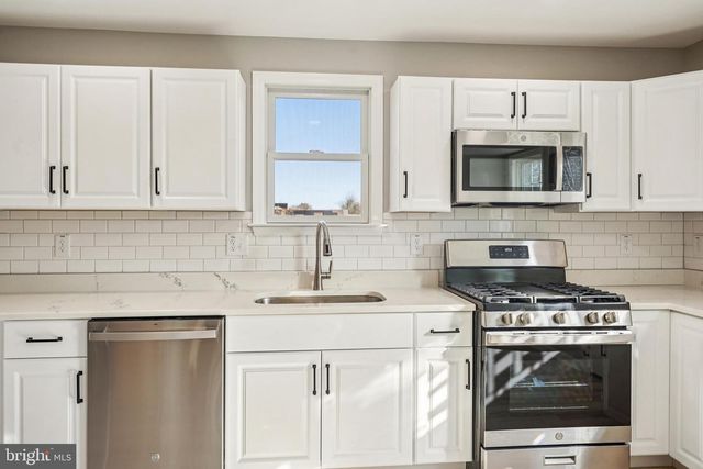 2 RIVER PL, Pennsville, NJ 08070