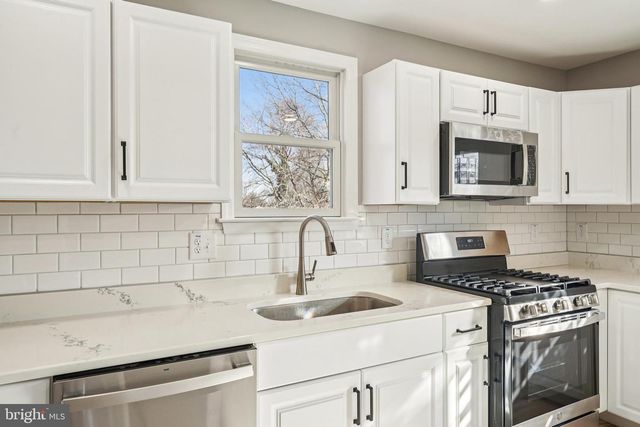 2 RIVER PL, Pennsville, NJ 08070