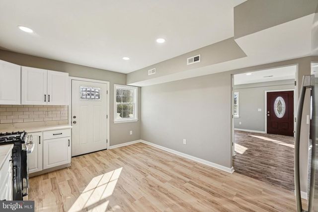 2 RIVER PL, Pennsville, NJ 08070