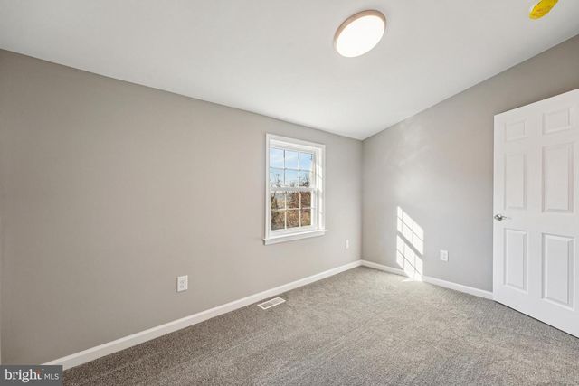 2 RIVER PL, Pennsville, NJ 08070