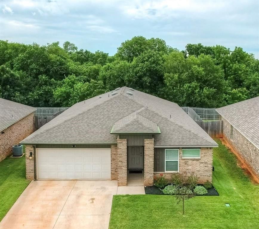 Image 1 of property listing at 14112 Babbling Brook Drive, Piedmont, OK 73078