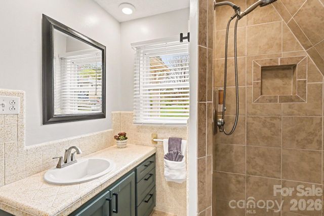 250 Ponderosa Circle, Mooresville, NC 28117