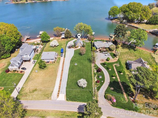 250 Ponderosa Circle, Mooresville, NC 28117