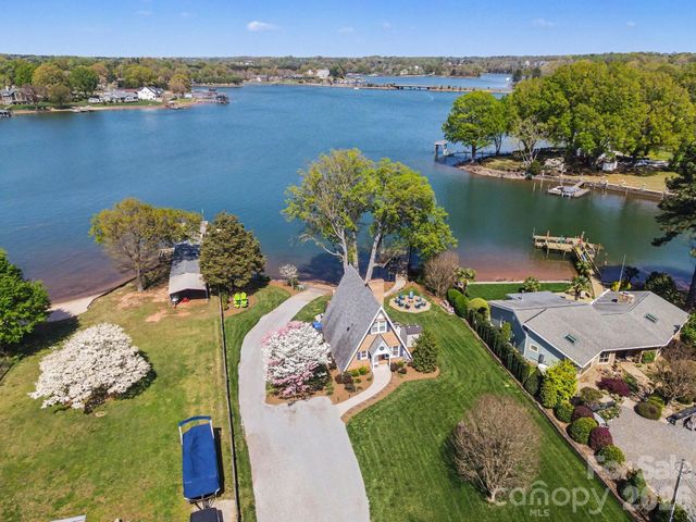 250 Ponderosa Circle, Mooresville, NC 28117
