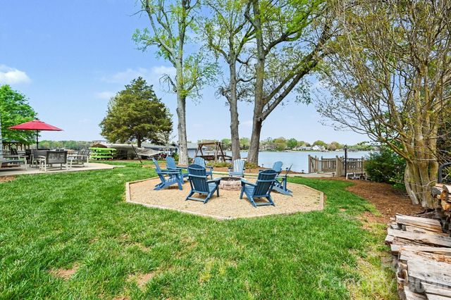 250 Ponderosa Circle, Mooresville, NC 28117
