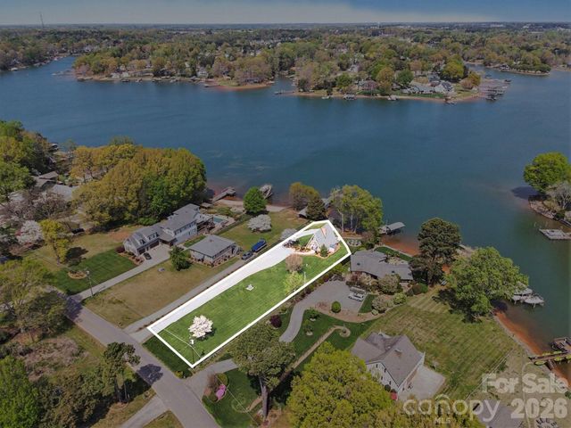 250 Ponderosa Circle, Mooresville, NC 28117