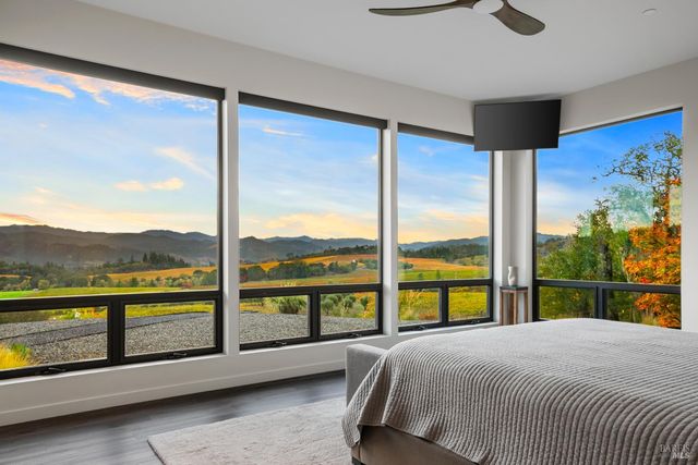 22700 Walling Rd, Geyserville, CA 95441