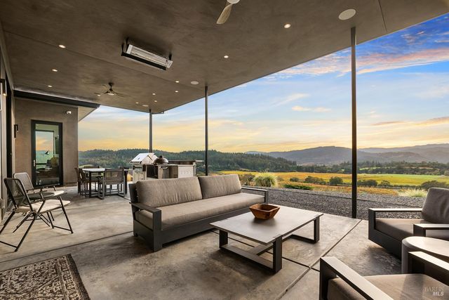 22700 Walling Rd, Geyserville, CA 95441