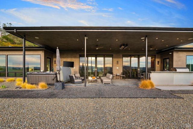 22700 Walling Rd, Geyserville, CA 95441