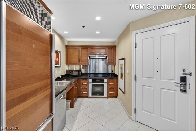 145 East Harmon Avenue 702, Las Vegas, NV 89109