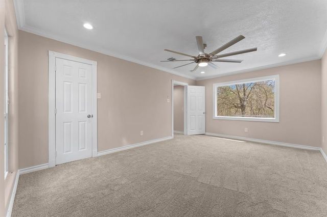 420 E Lake Drive, Livingston, TX 77351