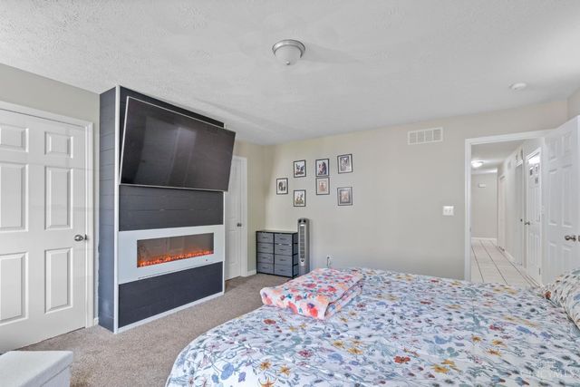 129 Vaughn Avenue, Hillsboro, OH 45133