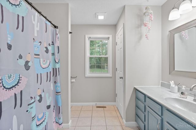 129 Vaughn Avenue, Hillsboro, OH 45133